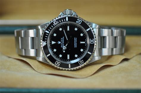 Rolex submariner 2000 model